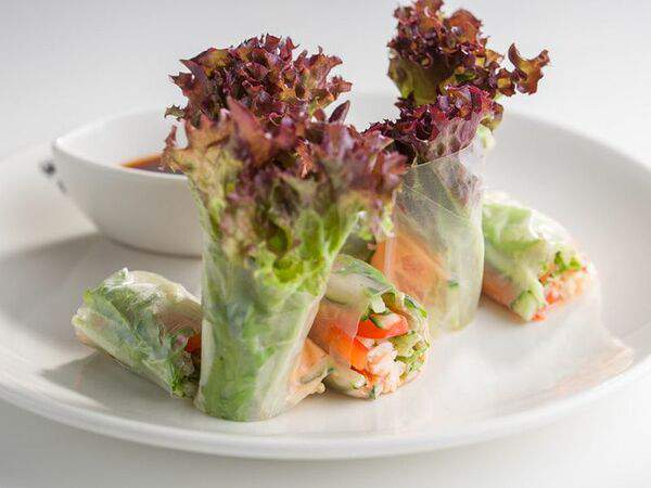 Китайский ресторан Дружба - Краб и овощи в рисовой бумаге