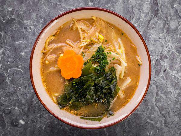 Цветение Сакуры - Суп Мисо рамен с овощами