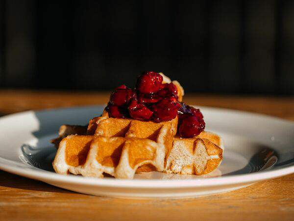 Burger Prime - Венские вафли с соусом на выбор