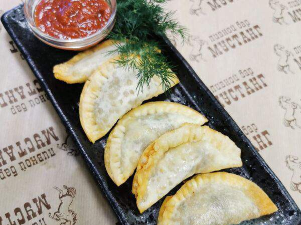 Мустанг - Мини-чебуреки с сыром и грибами