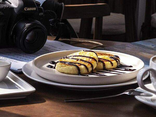 Гранфорт - Сырники со сметаной и соусом