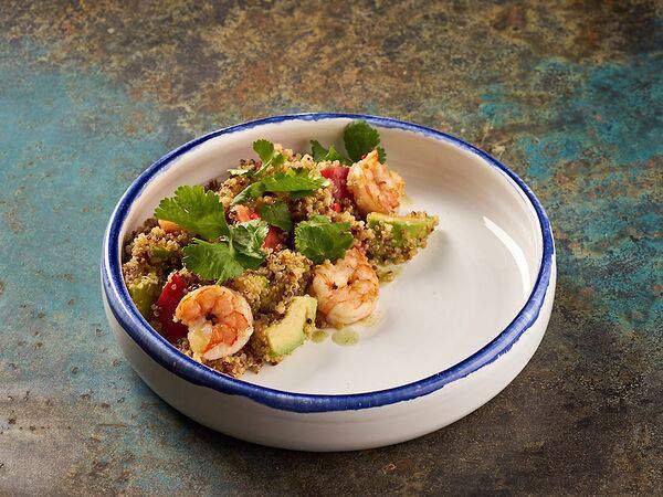 Frank by Баста - Калифорнийский салат с киноа, авокадо и креветками