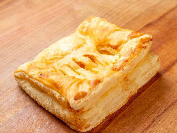 Вкусняшечная - Слойка с творогом и персиком