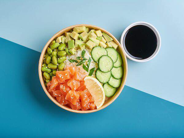 Правильные роллы - Поке с лососем