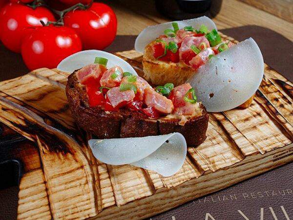 La villa - Брускетта с тунцом