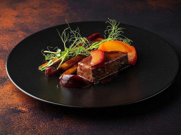 Tritonia - Говяжья лопатка с ферментированной сливой