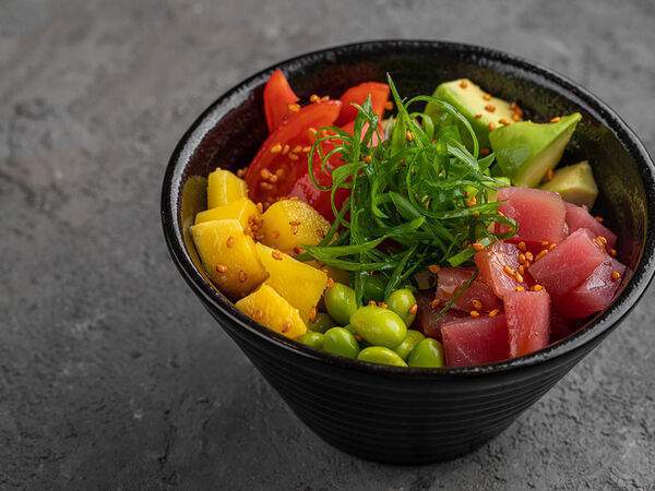 Umi asian kitchen & bar - Поке с тунцом