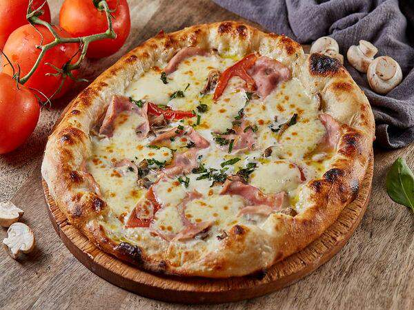 Луковка пиццерия Scrocchiarella - Ветчина с грибами на сливочном соусе