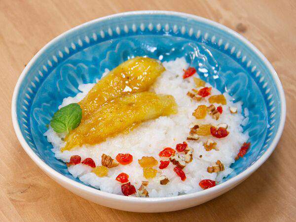 Кофейня Зеленая Улица - Каша рисовая молочная с карамелизированным бананом