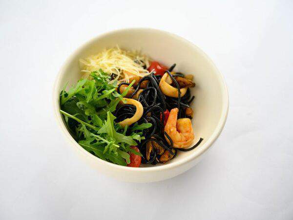 Vitae Healthy Food - Паста неро с морепродуктами