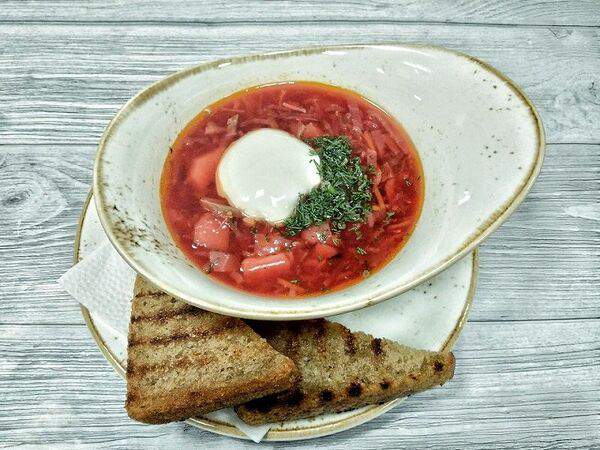 Lounge bar - Борщ с гренками