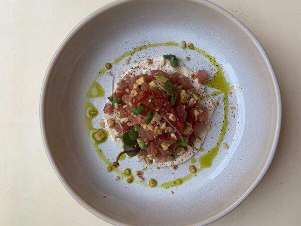 Negroni bar & enoteca - Тартар из тунца с авокадо