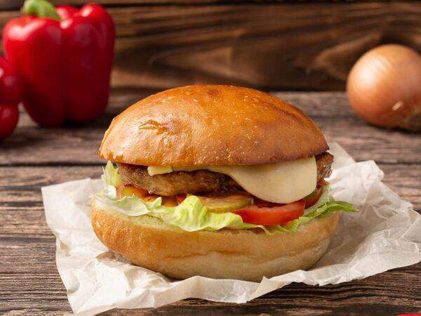 Шашлычный дворик - Бургер из говядины с сыром