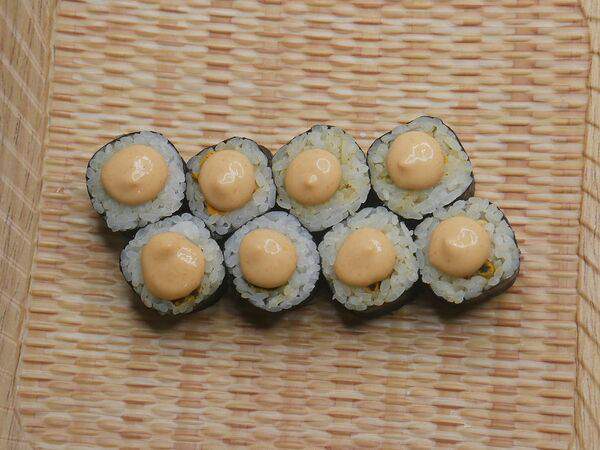 Kaikan - Острый ролл с мидиями