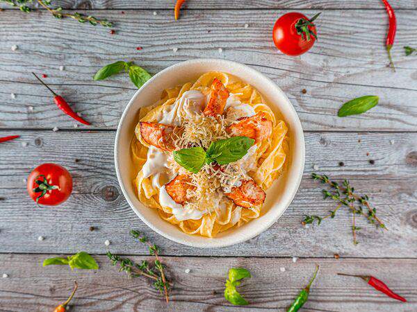 Ресторан Емеля - Феттуччине с семгой