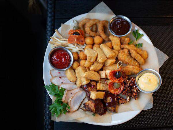 Mojo Bar - Пивная тарелка на компанию