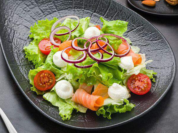 Рыба закусывала - Салат с лососем