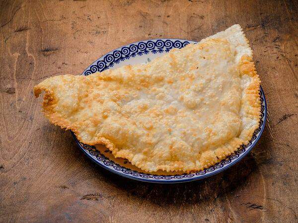 Уголек - Большой хрустящий чебурек с мясом