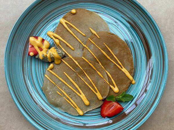 Bodhiartcafe - Веган блинчики с мятной кешью пастой