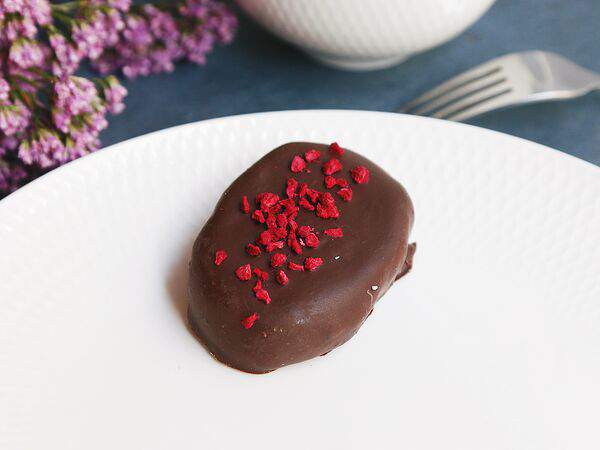 2A Concept. Coffee, Cake & Shop - Веган баунти с малиной