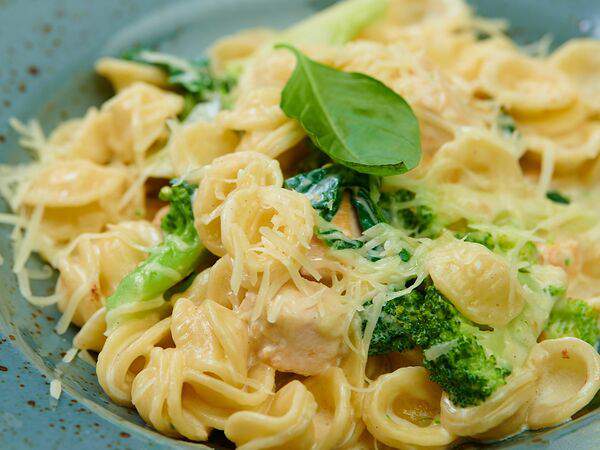 Сахара не надо - Орекьетте с курицей и брокколи