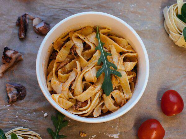 LIL KITCH - Паста с Морепродуктами и соусом Биск