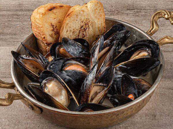 Веранда - Мидии в соусе Четыре сыра