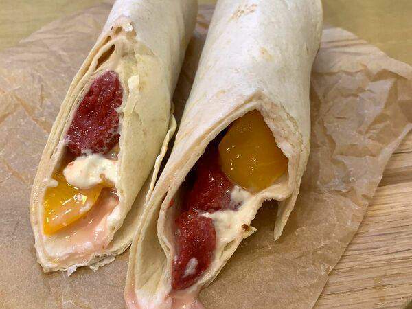 Роллерс - С персиком и клубникой