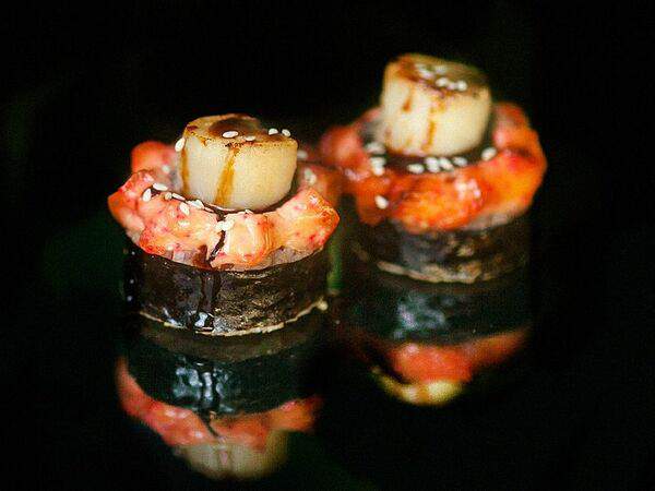 Sushimen - Ролл запеченный премиум гребешок