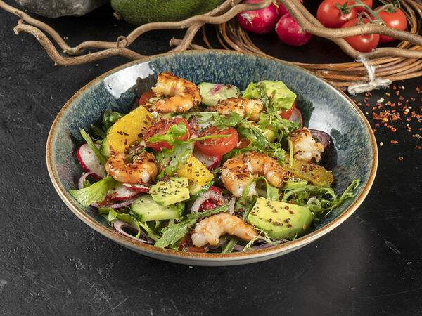 Golden Coffee - Салат с тигровыми креветками и овощами