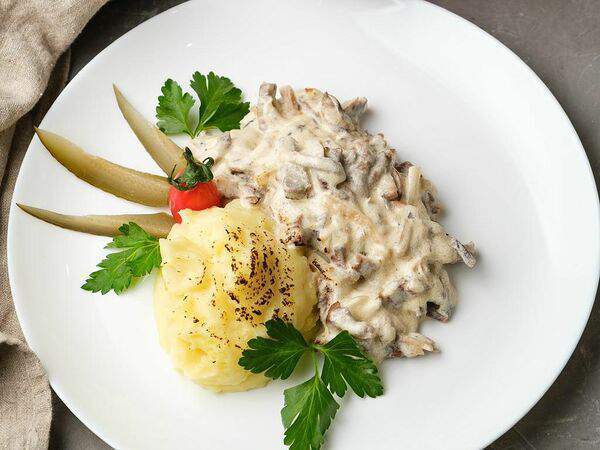 Семейное кафе - Бефстроганов