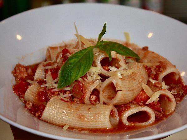 Pulcinella - Ригатони Болоньезе