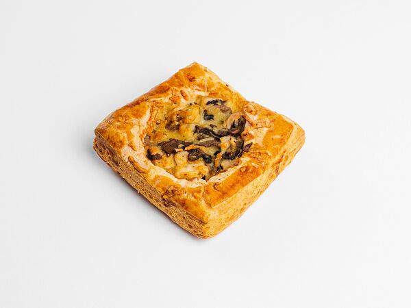 Британские пекарни - Слойка с курицей и грибами