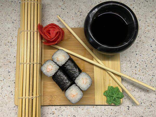 Скушай Суши - Ролл Эби маки