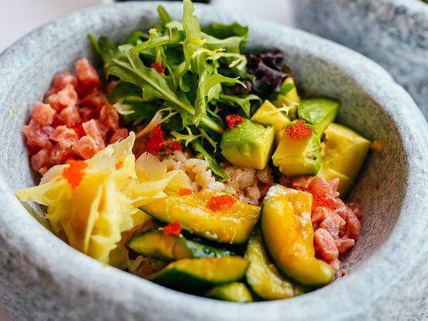 Магадан - Боул с тунцом и авокадо