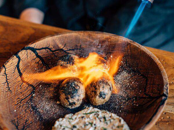 Китчен - Картофель на костре с лесной пихтой и грибным маслом