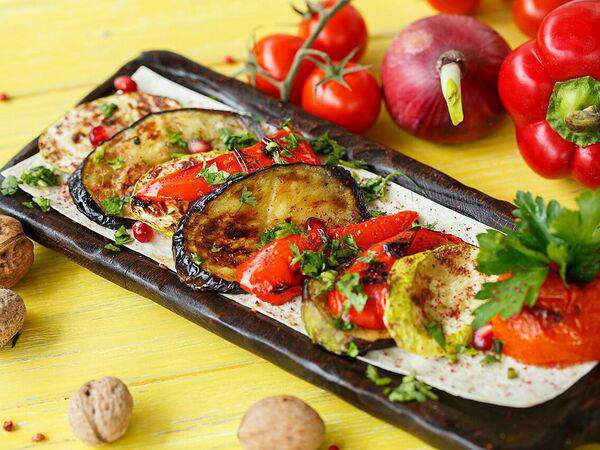 Грузинское кафе Ван Гоги - Овощи на мангале