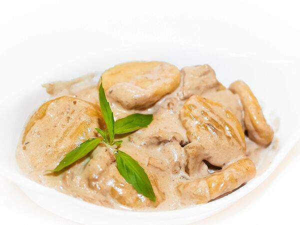 Траттория пицца - Ньокки с белыми грибами и шампиньонами в сливочном соусе