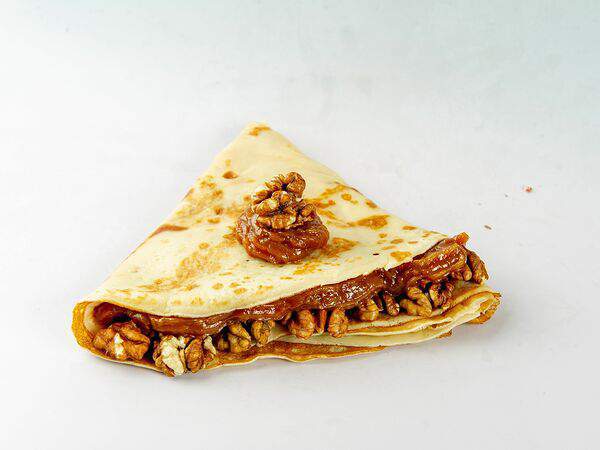 Блинчик - Блинчик с вареной сгущенкой и грецким орехом