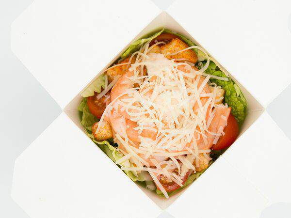 Лосось & Имбирь - Салат Цезарь с курицей