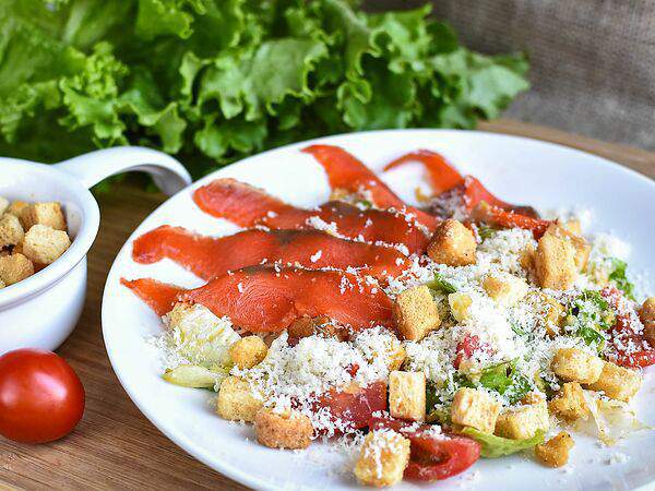 Лопатерия - Салат цезарь с форелью