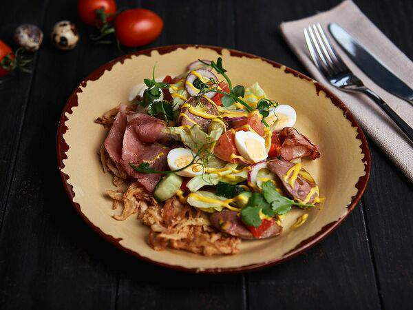 Фрау Мюллер - Баварский салат с колбасками