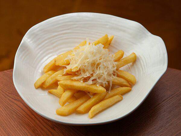 Koza Bistro - Картошка фри с сыром Пармезан и трюфельным маслом