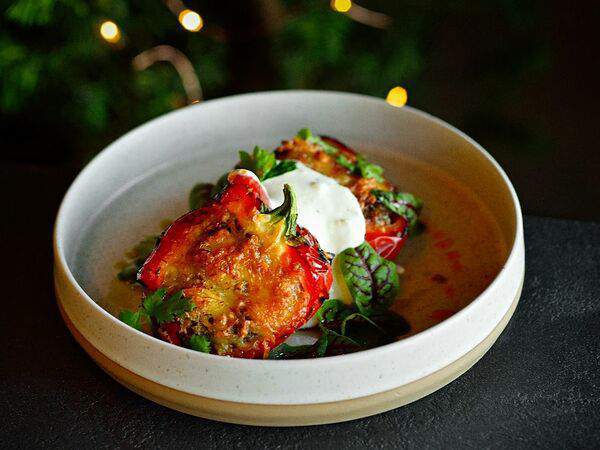 Базилик - Фаршированный перец с соусом Мацони