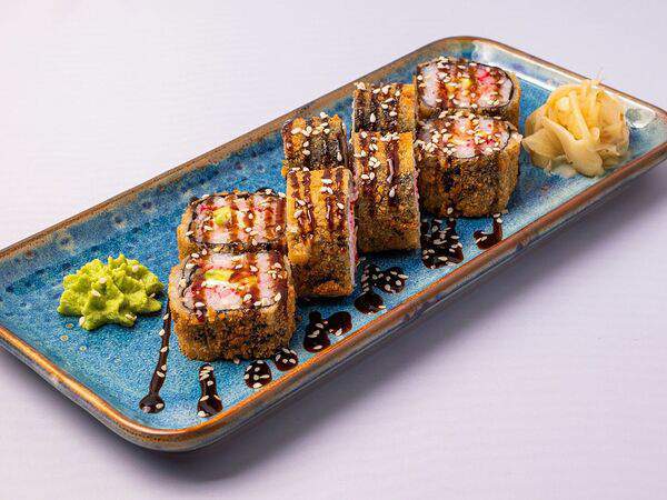 Poke Room - Ролл Темпура с лососем, манго и авокадо