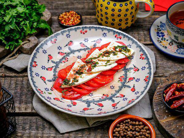 Брынза - С имеретинским сыром и спелыми томатами