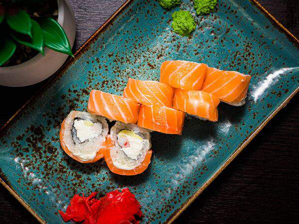 Суши бай Б - Ролл Император с лососем