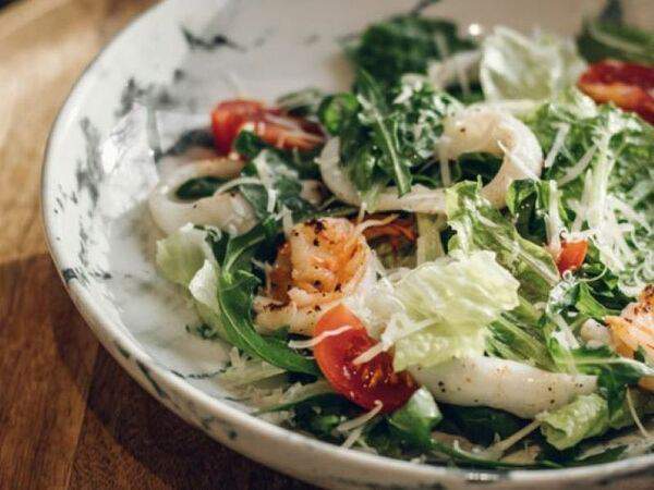 Птичка - Салат с морепродуктами