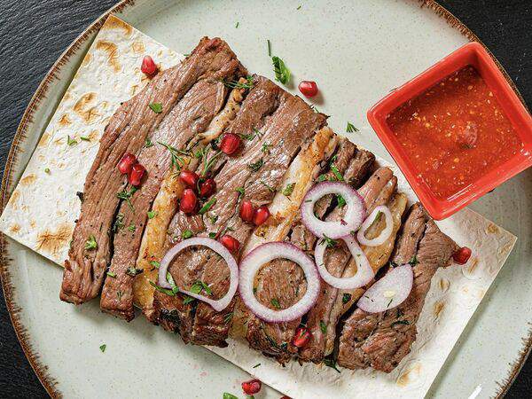 Чайхана Баклажан - Уч панжа из телятины