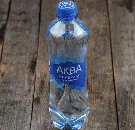 Дед Хо - Аква минерале с газом